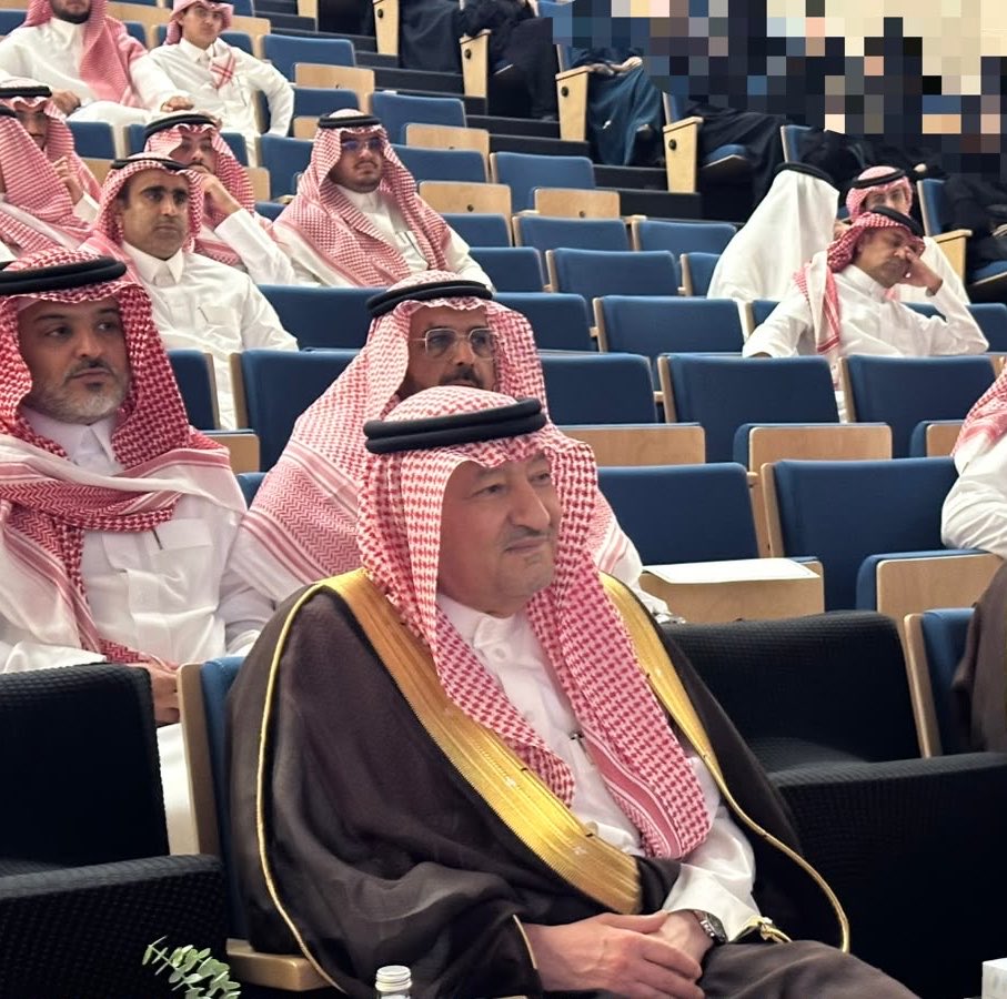 AnasKSU's tweet photo. تشرفت بحضور الجلسة الحوارية 
« الدبلوماسية وصناعة السلام »

بحضور وتشريف صاحب السمو الملكي
الأمير #تركي_الفيصل بن عبدالعزيز آل سعود

ومعالي نائب وزير الخارجية
المهندس: وليد الخريجي

#جيل_يصنع_السلام
#اليوم_العالمي_للسلام https://t.co/3sSOhjMIZp