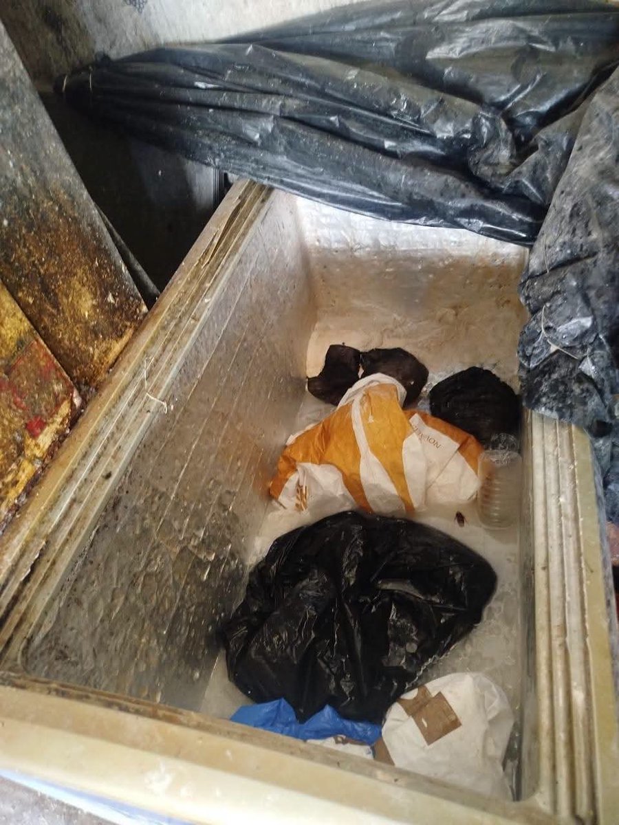 Chroniques225's tweet photo. • Au nombre des boulangeries fermées par les agents la Police Sanitaire :

• BOULANGERIE B6
(Port-Bouet, Gonzagueville, 2e arrêt)
Fermée pour :
- Mauvaise hygiène des locaux ;
- Mauvaise hygiène et matériel et du lieu de production ;
- Mauvaise hygiène corporelle et vestimentaire du personnel.

• BOULANGERIE FESTIVAL DES PAINS
(Port-Bouet, centre)
Fermée pour :
- Mauvaise hygiène des locaux ;
- Mauvaise hygiène et matériel et du lieu de production ;
- Mauvaise hygiène corporelle et vestimentaire du personnel.

• BOULANGERIE FESTIVAL DES PAINS
(Port-Bouet, Anani)
Fermée pour :
- Mauvaise hygiène des locaux ;
- Mauvaise hygiène et matériel et du lieu de production ;
- Mauvaise hygiène corporelle et vestimentaire du personnel.

• BOULANGERIE 5 ETOILES
(Abobo, Akéikoi)
Fermée pour :
- Mauvaise hygiène des locaux ;
- Mauvaise hygiène et matériel et du lieu de production ;
- Mauvaise hygiène corporelle et vestimentaire du personnel.