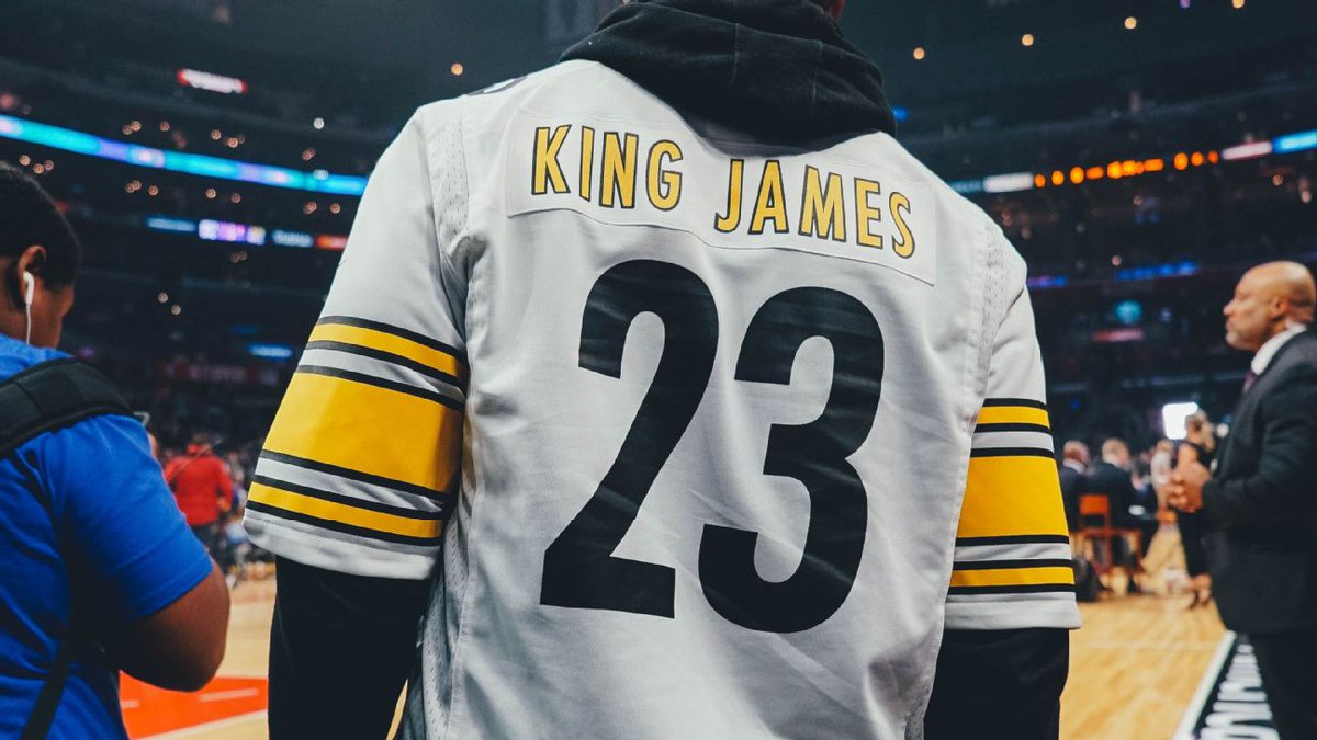 PGHClothingCo's tweet photo. i'm assembling a team https://t.co/ugxKZ0I2bh