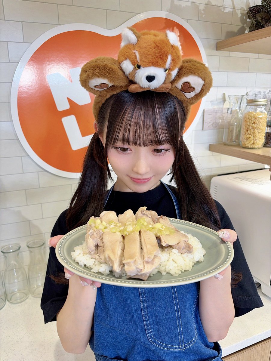 momonamatsumoto's tweet photo. おやすみコメントしてね💭🎀

#たかねこ初恋キッチン
初めて(初恋)カオマンガイ食べたけど美味しかったです🍗⸒⸒
お久しぶりの初恋キッチン楽しかったぁ♡

ちょい足しアレンジはシャインマスカットいれたよ🍇簡単だから作ってみてね👍🏻
#高嶺のなでしこ

いま何食べたい？？ https://t.co/bsxh48ZSGw