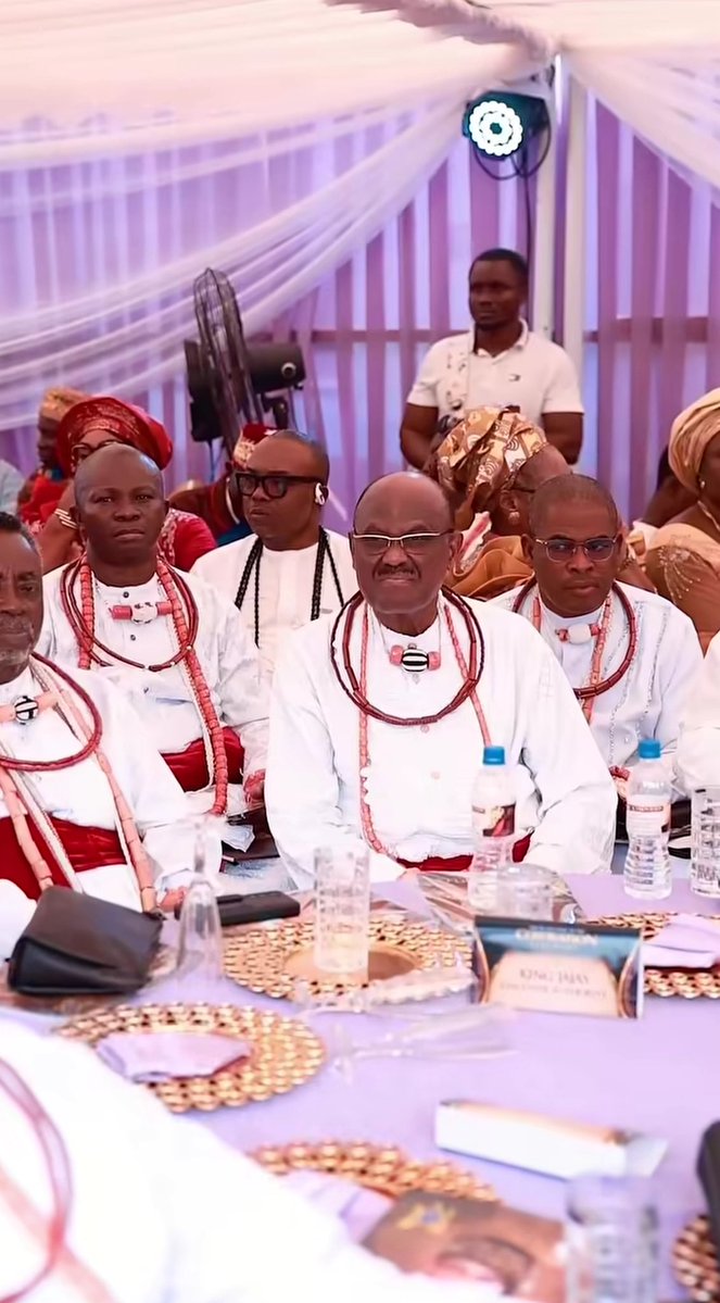Chiefamaliliste's tweet photo. Honoured to accompany His Majesty, Ogiame Atuwatse III, CFR, the Olu of Warri, to the coronation of His Majesty, King Charles Douglas MacPepple Jaja, Jeki VI, Amanyanabo of Opobo Kingdom.

Congratulations to His Majesty and the people of Opobo Kingdom. May his reign be blessed. https://t.co/vfLvSGzMKc