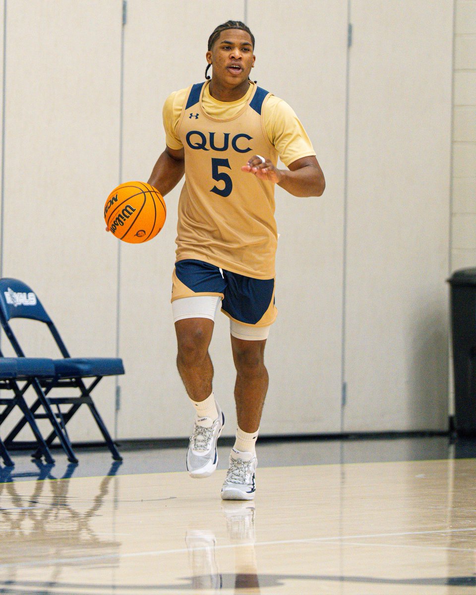 queensMBB's tweet photo. 𝐅𝐢𝐫𝐬𝐭 𝐎𝐟𝐟𝐢𝐜𝐢𝐚𝐥 𝐏𝐫𝐚𝐜𝐭𝐢𝐜𝐞 🦁🏀 https://t.co/rYjoN3qyhj