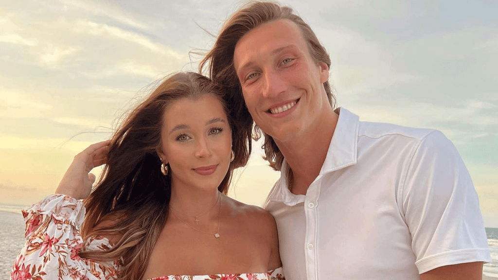 egg335374's tweet photo. The NFL is 100% rigged and 100% inverted.

Pretty girl quarterback Trevor Lawrence is just one example of the fraud on both fronts. https://t.co/G0hg3niVgt