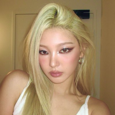 fifiichip's tweet photo. #NewProfilePic she made me do it https://t.co/Vm3xMlUxtW