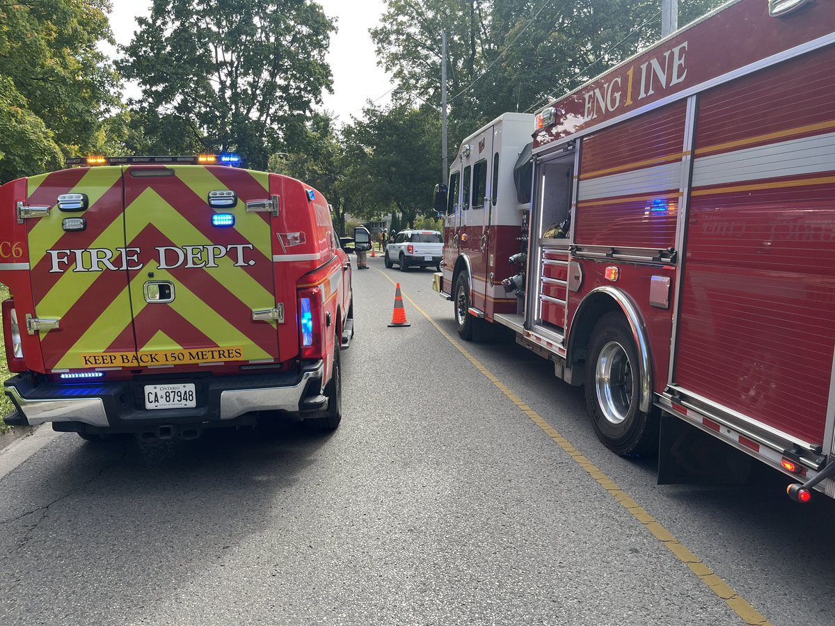 LdnOntFire's tweet photo. Crews are on scene in the 20 block of Beechwood Ave for a natural gas incident involving contractors conducting directional drilling who have severed a gas line. Enbridge has been contacted and is on scene. @MLPS911 is also standing by. The gas is dissipating well into the air, and at this time there are no natural gas readings detected inside the surrounding homes. Five homes on each side of the leak have been evacuated as a precautionary measure. Beechwood Avenue is being blocked off between the north leg of Thorncrest Crescent and the south leg of Thorncrest Crescent. Crews will continue monitoring the evacuated residents and surrounding area for any indication of natural gas while awaiting Enbridge’s arrival and assessment. @lpsmediaoffice #ldnont