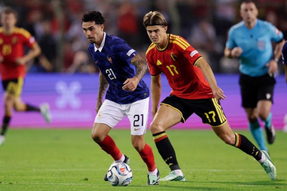 MikaelMazal's tweet photo. Lucas Da Cunha, c’est avec un plaisir non dissimulé que nous te confions les clés du milieu de terrain de l’équipe de France. 

Quelle première mi-temps, un ami du ballon rond. #BELFRA https://t.co/o3rB4qLLtM