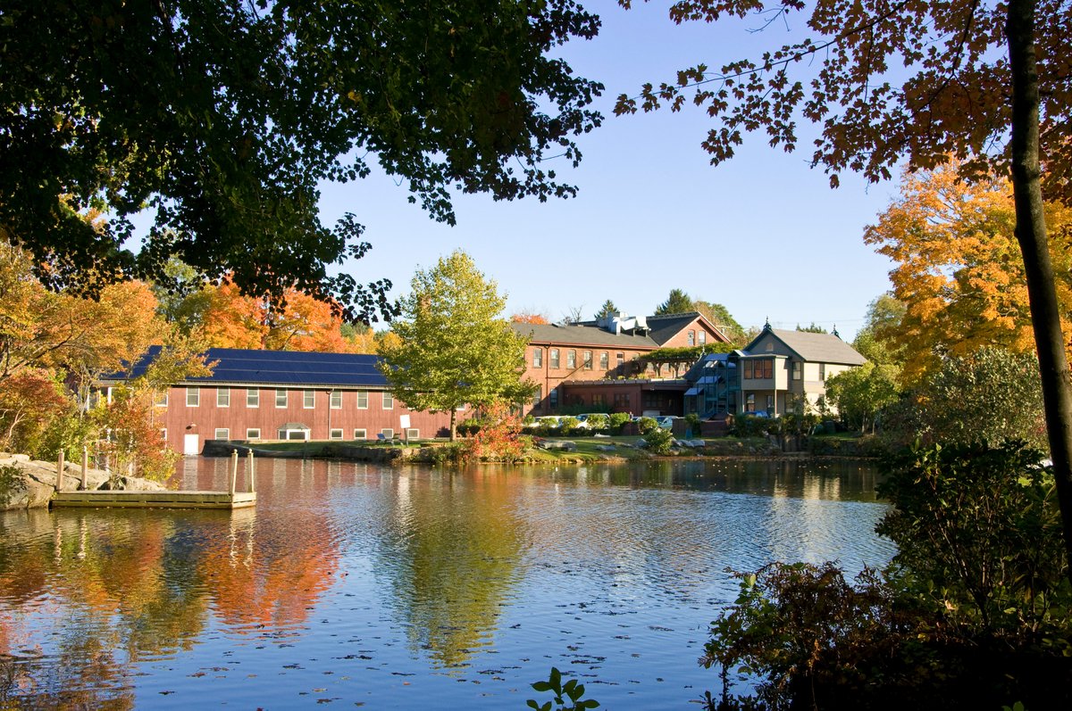 Centerbrook's tweet photo. Want to be part of our team on the Falls River? We’re looking for a Junior Interior Designer and an Architectural Designer to join us! Learn more here: https://t.co/AYByKyY4aB https://t.co/0FYavllaAC
