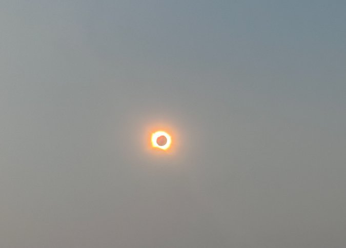 RubikYT_'s tweet photo. Este año he visto un eclipse en la vida real y en Minecraft 🤓 https://t.co/QPT00DK8Nj