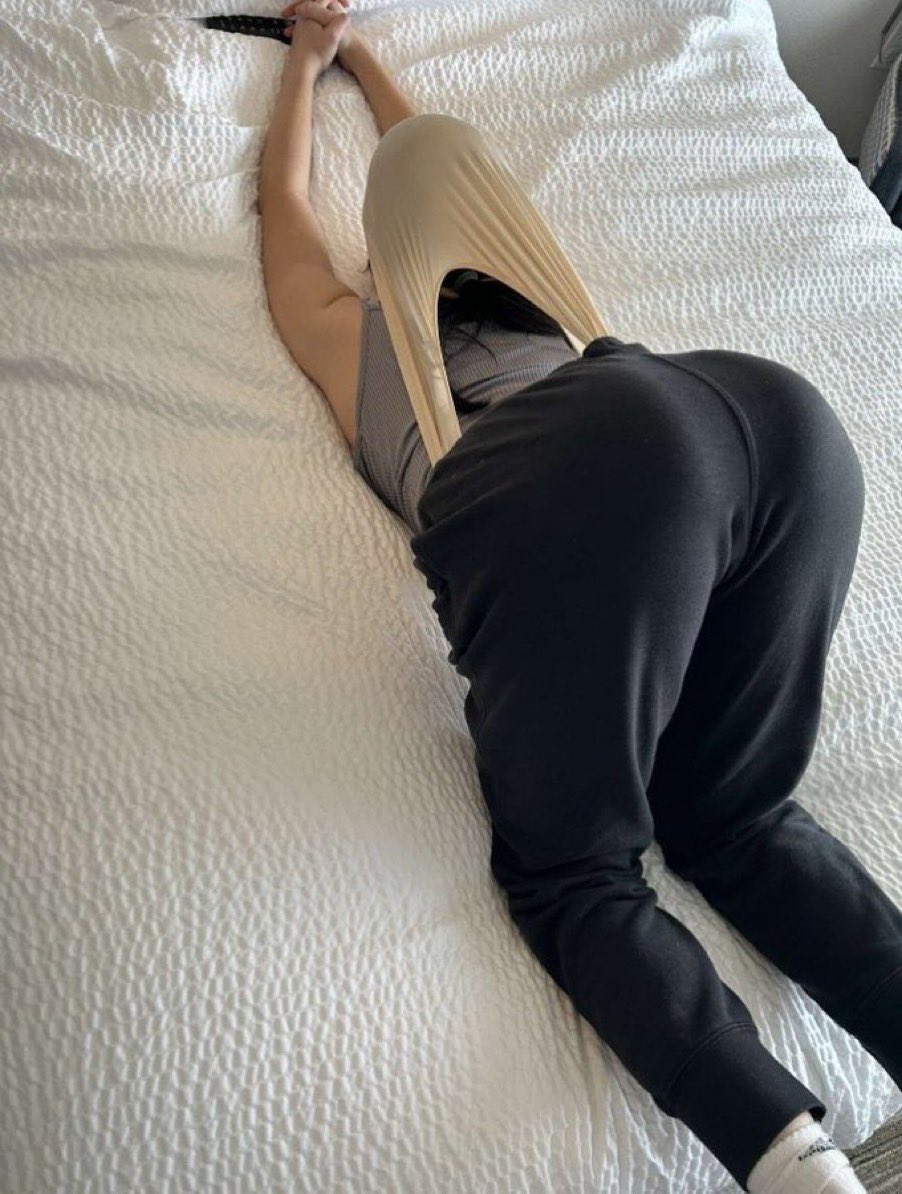 MistressBervqu's tweet photo. I think I need a dork https://t.co/1p8QwlNz6v