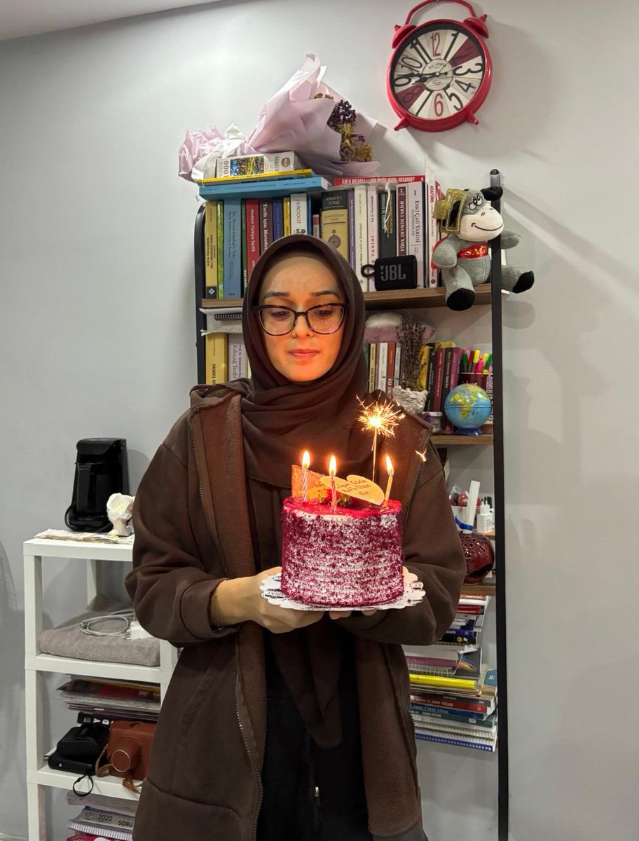 nrgl2709's tweet photo. 🎂 https://t.co/bEtMLvFR7T