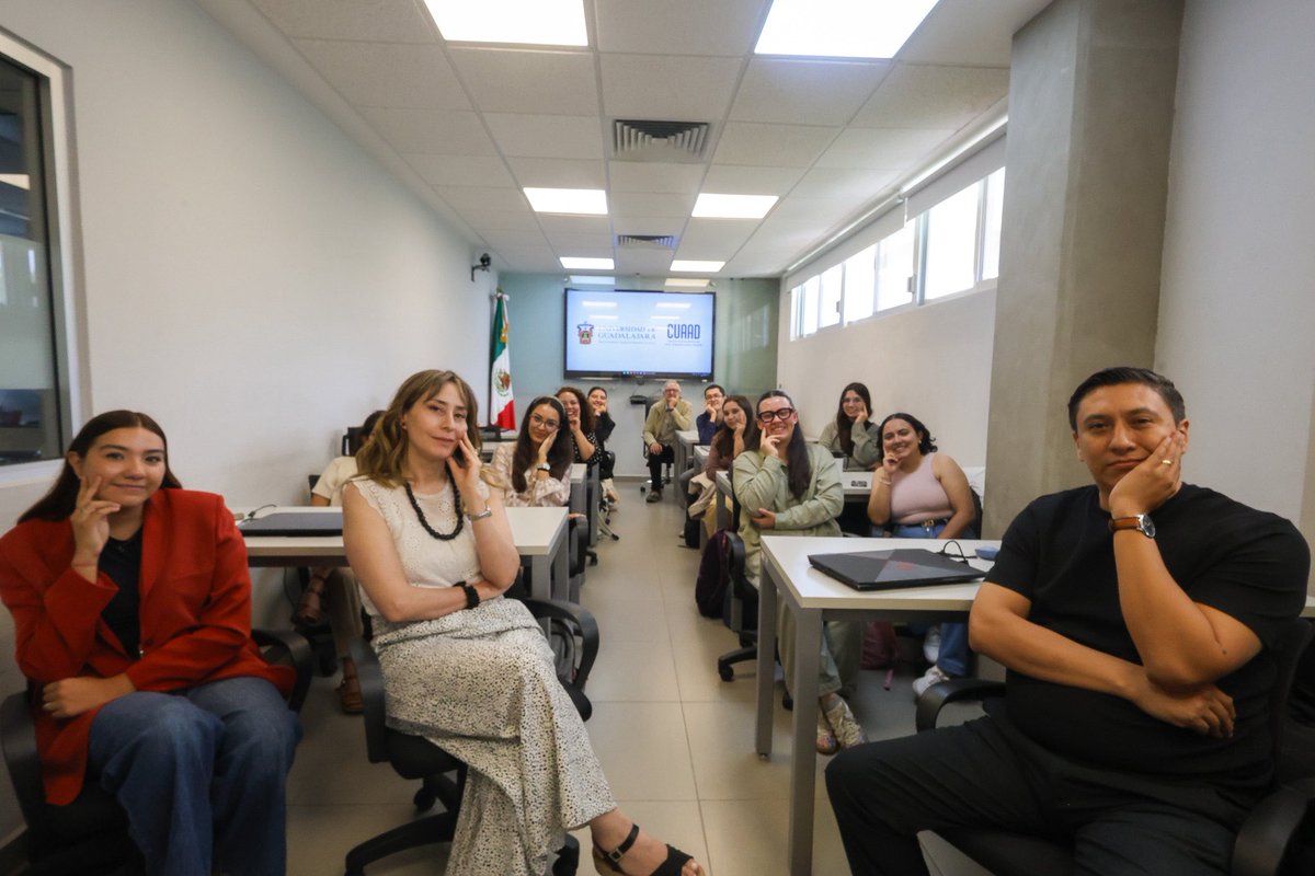 mpegpau's tweet photo. Curso: Teoría y complejidad de la arquitectura - Generación 2026 - Parte 2 🏛���
Continuamos profundizando en los conceptos clave que definen la arquitectura contemporánea, de la mano del Dr. Manuel Jesús Martín Hernández.

#mpegpau #cuaad #udg #secihti_mx #mpegpau_convocatoria_2027 https://t.co/pL6zhPxhHK