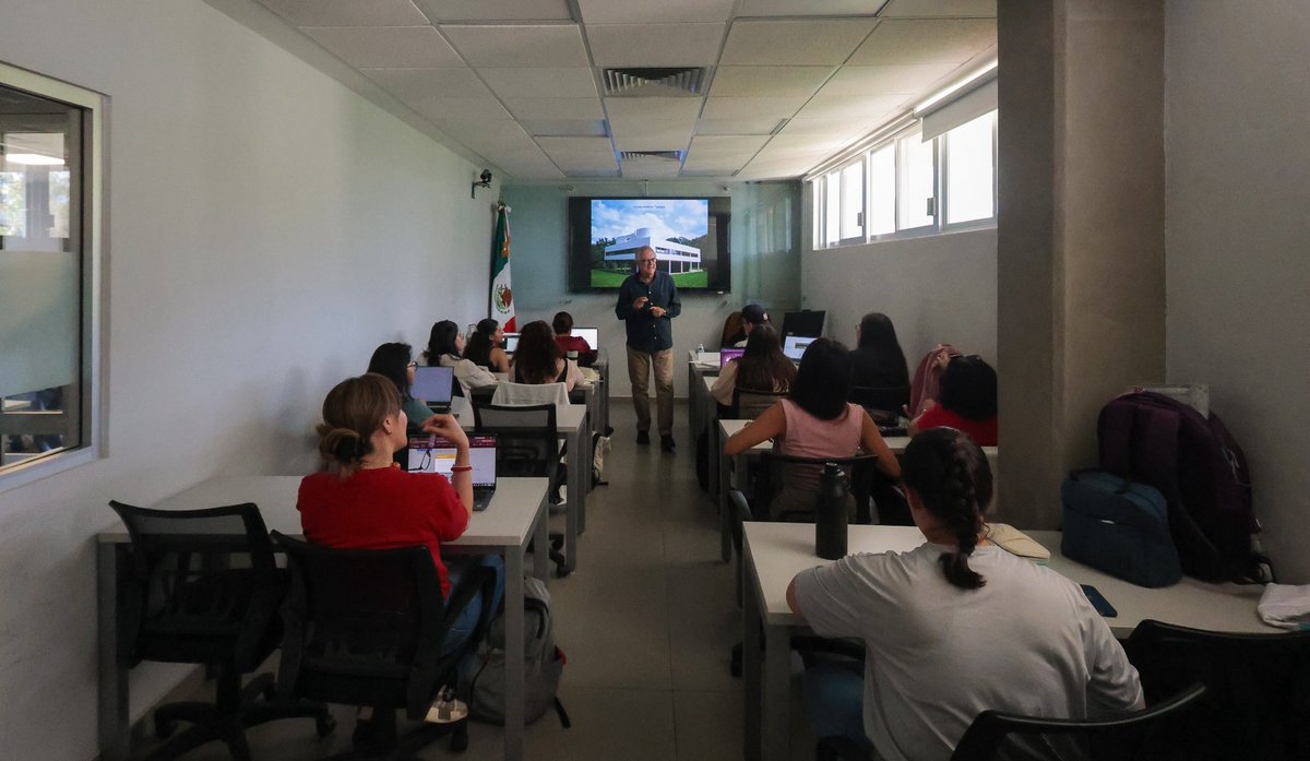 mpegpau's tweet photo. Curso: Teoría y complejidad de la arquitectura - Generación 2026 - Parte 2 🏛���
Continuamos profundizando en los conceptos clave que definen la arquitectura contemporánea, de la mano del Dr. Manuel Jesús Martín Hernández.

#mpegpau #cuaad #udg #secihti_mx #mpegpau_convocatoria_2027 https://t.co/pL6zhPxhHK