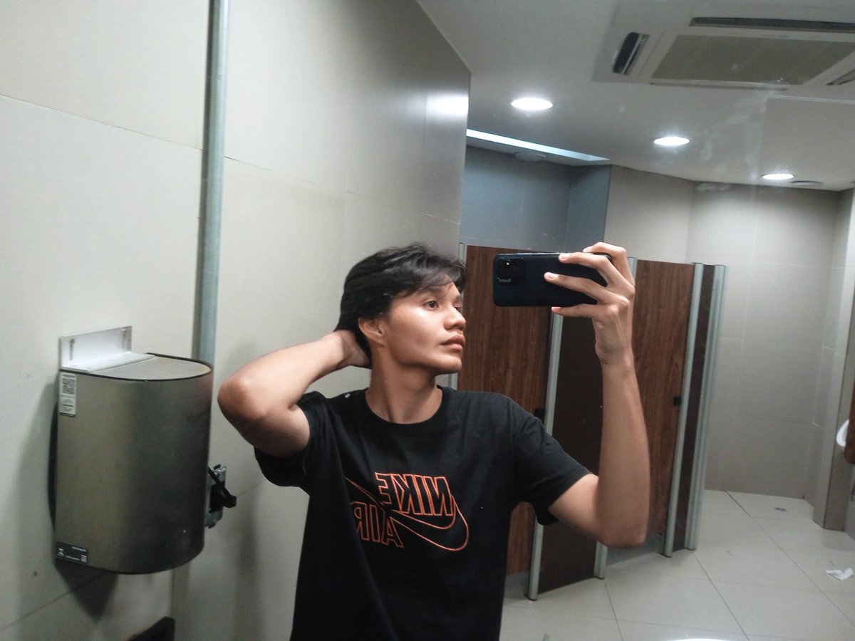 tamirescentral's tweet photo. @duarte_diogo001 e @danyeltrs acabam de se seguir no instagram, rumor de uma colaboração entre os dois ou apenas amizade nova ?

- Diogo Duarte é hetero e não tem nenhum registro público de colaboração com outros homens. https://t.co/bwLpwEfJ13