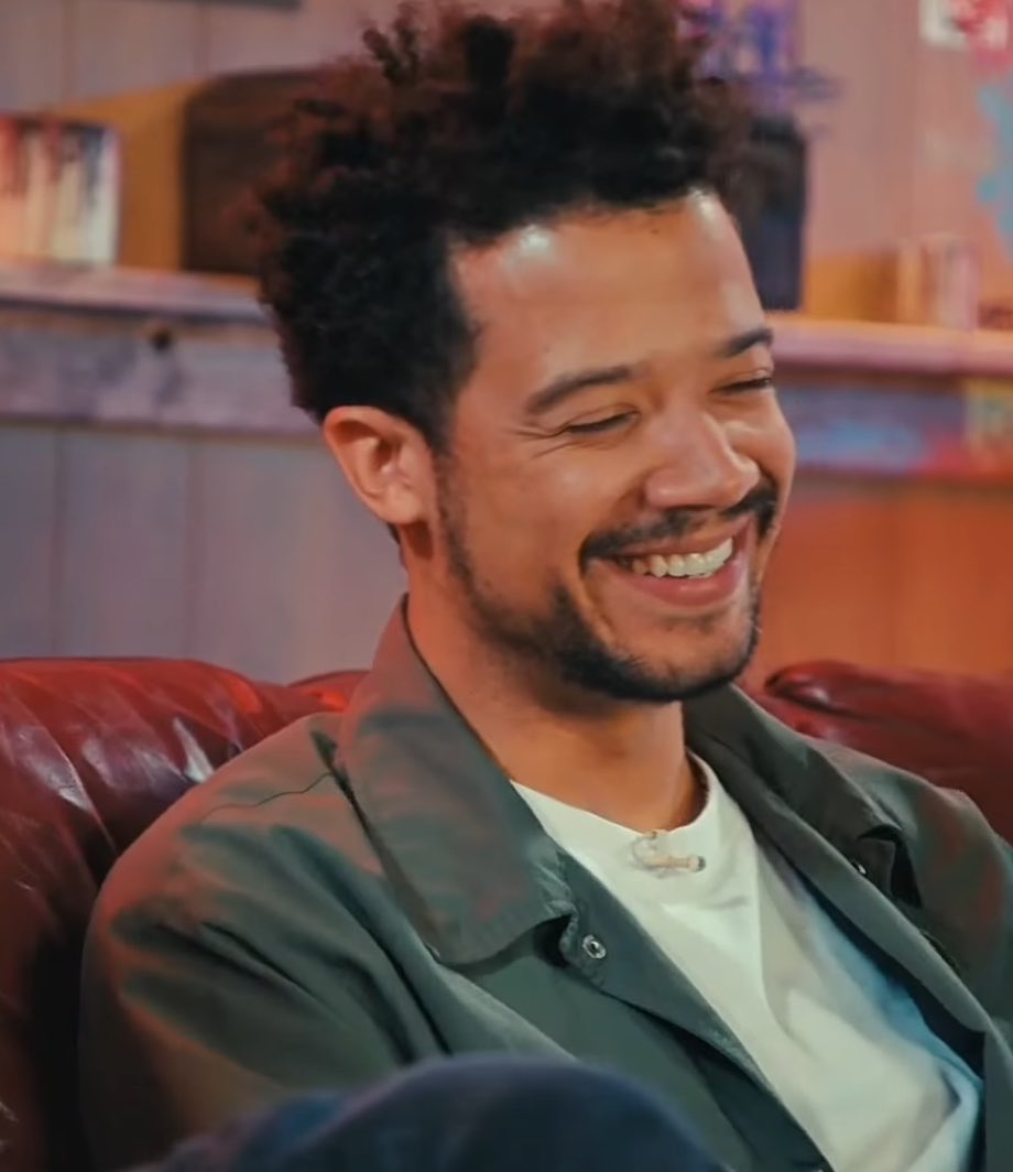 jacobrrarchive's tweet photo. saw a man so beautiful i started crying https://t.co/bJchsT6E18