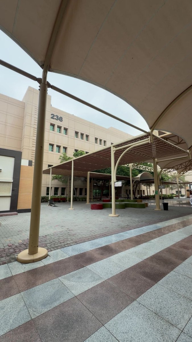 xmnl_7's tweet photo. #عشوائيات الجامعة https://t.co/vXBveWIves