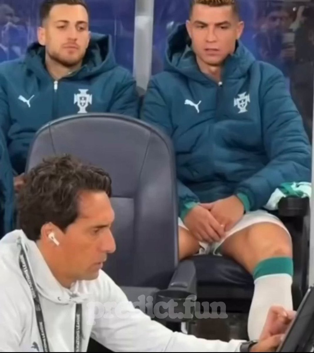 utdscotttt's tweet photo. 🚨🇵🇹 Cristiano Ronaldo on being left on the bench by Jorge Jesus:

🎙️ “I’m not going to lie, I was unhappy with the decision. I believe I deserve some minutes, especially considering everything I have given to Portugal over the years.

“I respect the coach and his decisions, but sometimes it feels unfair. I still feel I can contribute whenever I’m on the pitch.

“Of course, I’m happy that we won the game. That’s always the most important thing for Portugal.”