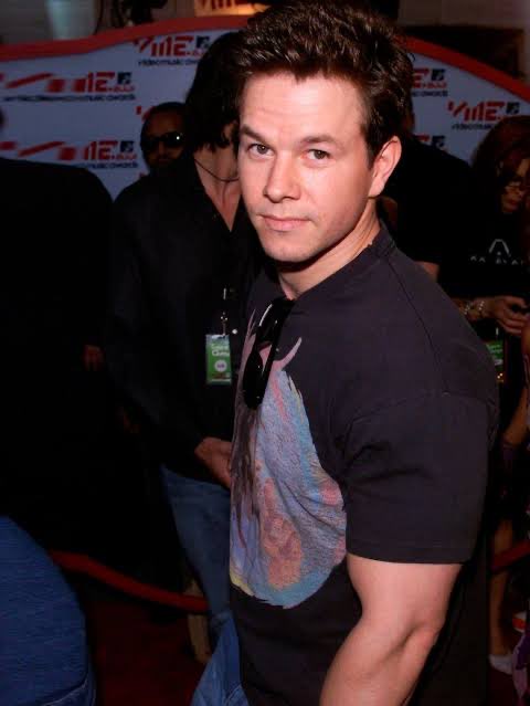 25YearsAgoLive's tweet photo. Actor Mark Wahlberg reveals that he had a reservation to fly on American Airlines Flight 11, which crashed into the North Tower two weeks ago. https://t.co/MY2MFFQV4j
