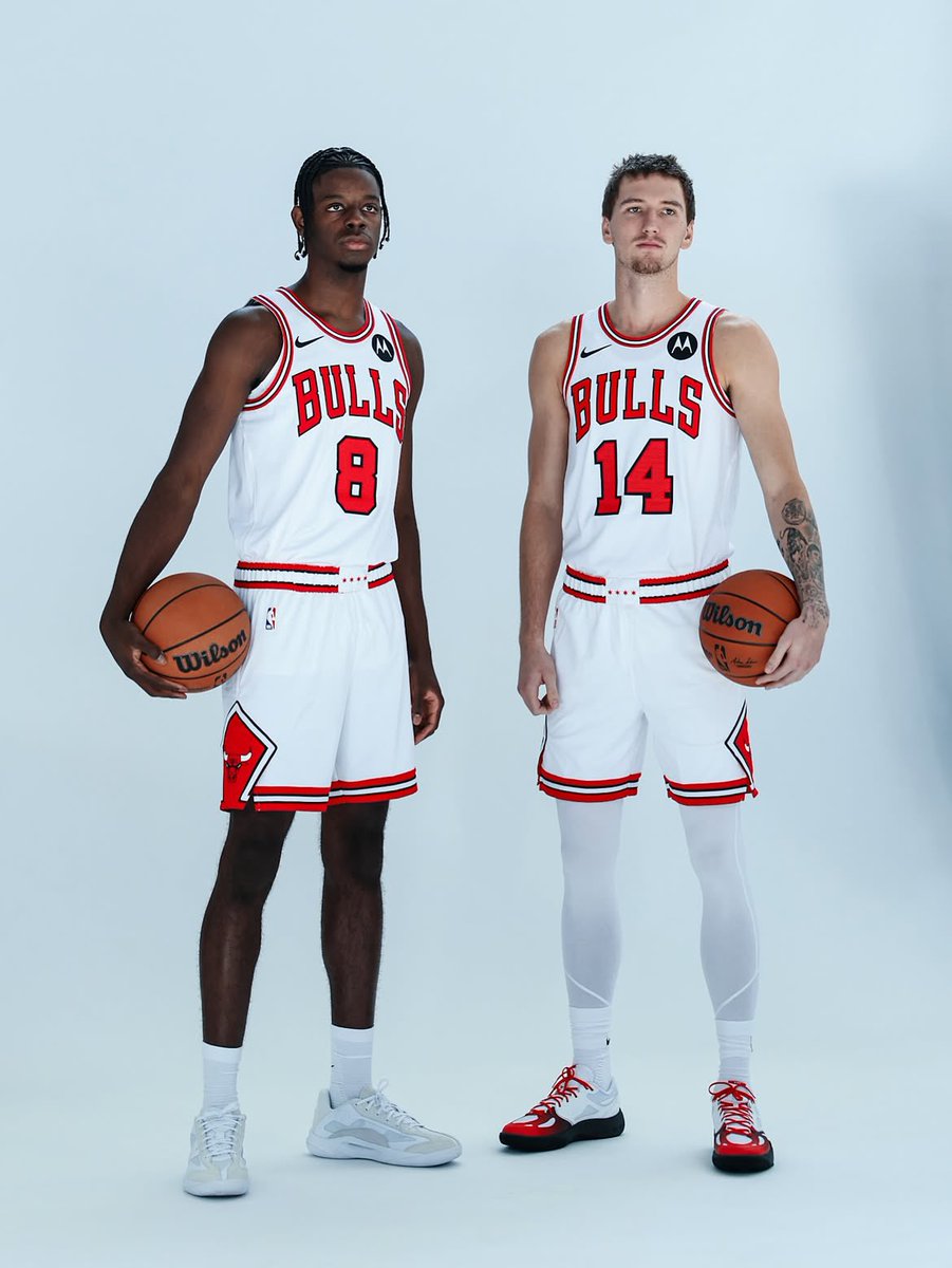 BullsMuse_'s tweet photo. they don’t know it but they saved my life https://t.co/WwmmVXvA8A