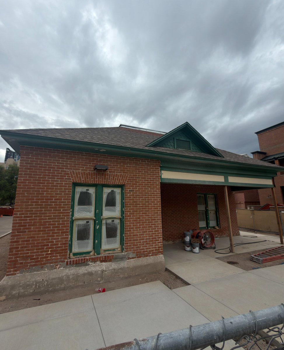 shawnwcarr's tweet photo. We're turning a historic home from the 30's into an ice cream shop. Coming this fall. https://t.co/SH8A0AaAyH
