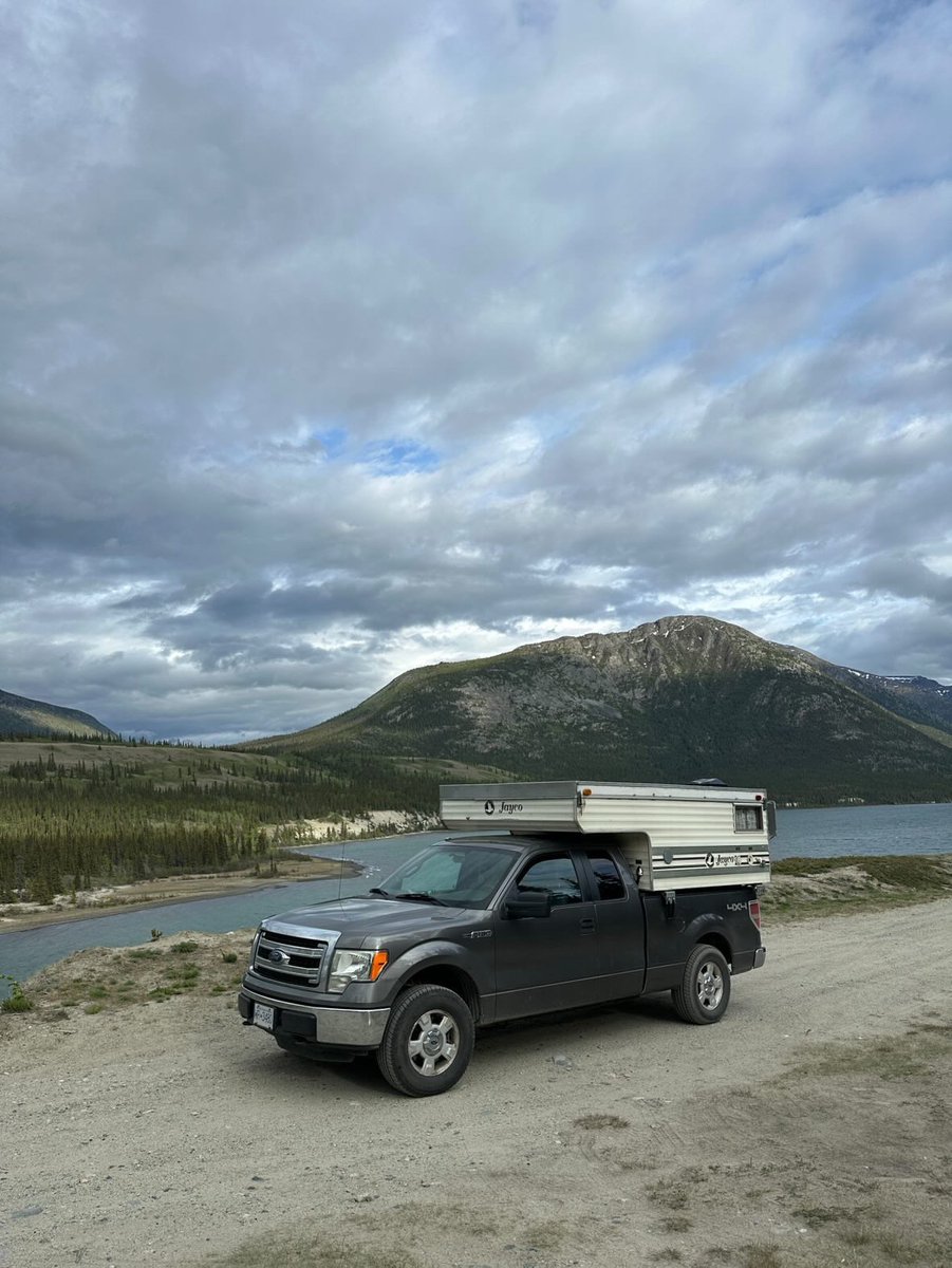 MauricioBao8's tweet photo. My roommate could no longer pay rent, so when we were evicted, I had two choices: find another place or move into my truck. I’ve been on the road for two months with little planning. I work remotely full-time from my 850-pound Jayco Sportster https://t.co/DmSj78SwUr