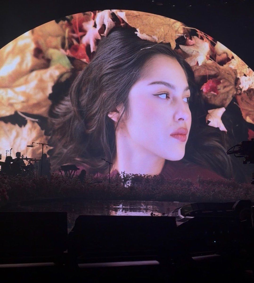 hernishiki's tweet photo. Olivia Rodrigo is ethereal https://t.co/ombmAdr3V8