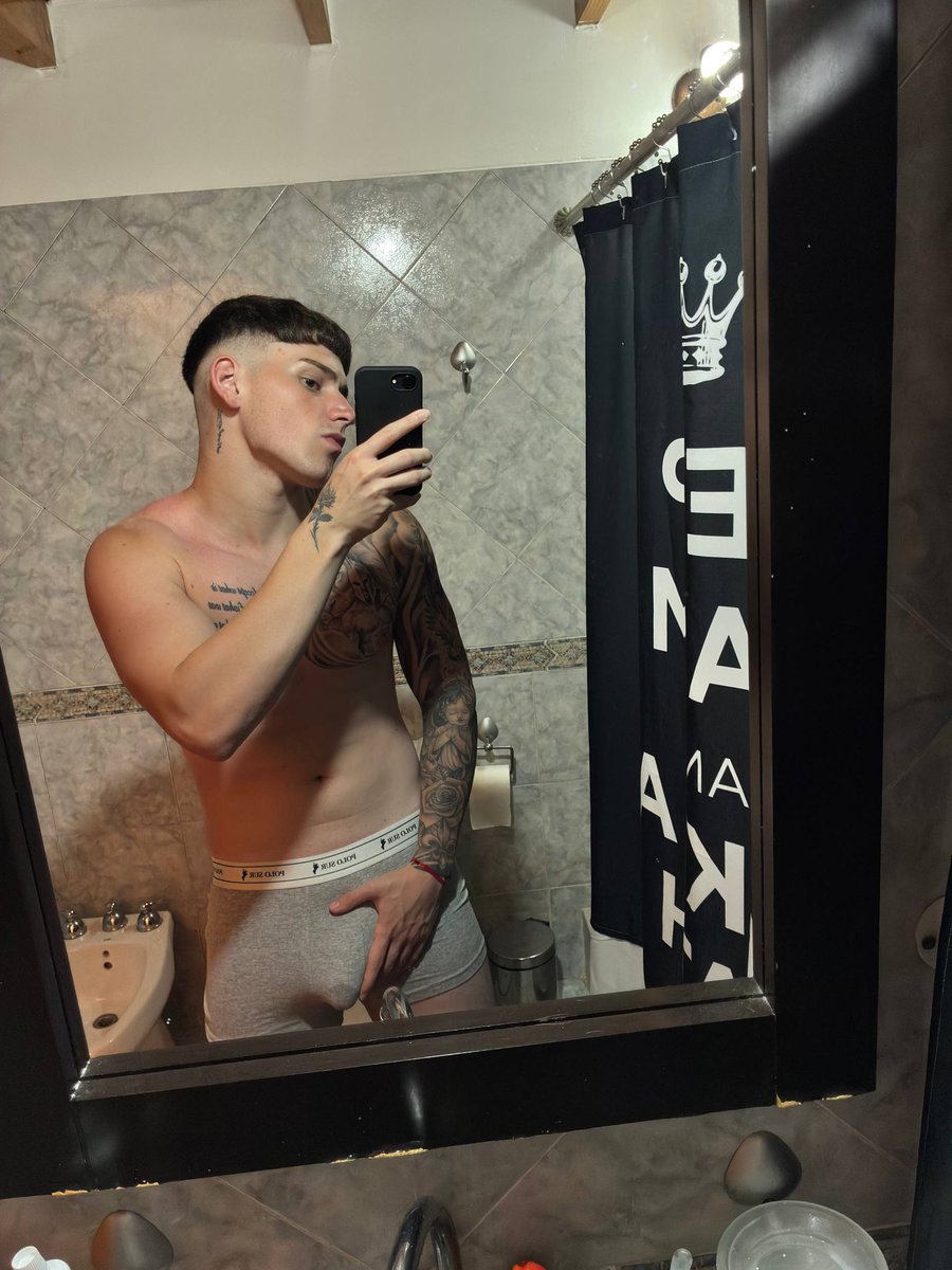 Alphaknoxxx's tweet photo. Tell me what you do... if u were here right now💦 https://t.co/EgqvlvEJvX