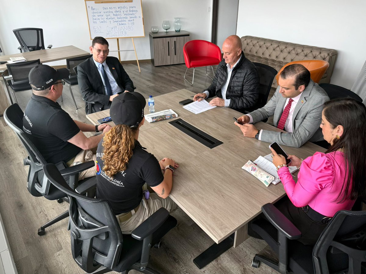 CGR_Colombia's tweet photo. La Contraloría adelanta diligencias de policía judicial en el @MinIgualdad_Col, en liquidación, y en @FiduagrariaSA, administradora de FonIgualdad, para verificar la destinación de los $2,78 billones asignados a esa cartera entre 2023 y 2026.

Con información de la #DIARI, la revisión abarca la totalidad de los recursos e incluye contratos, giros y soportes para establecer cómo se ejecutaron.