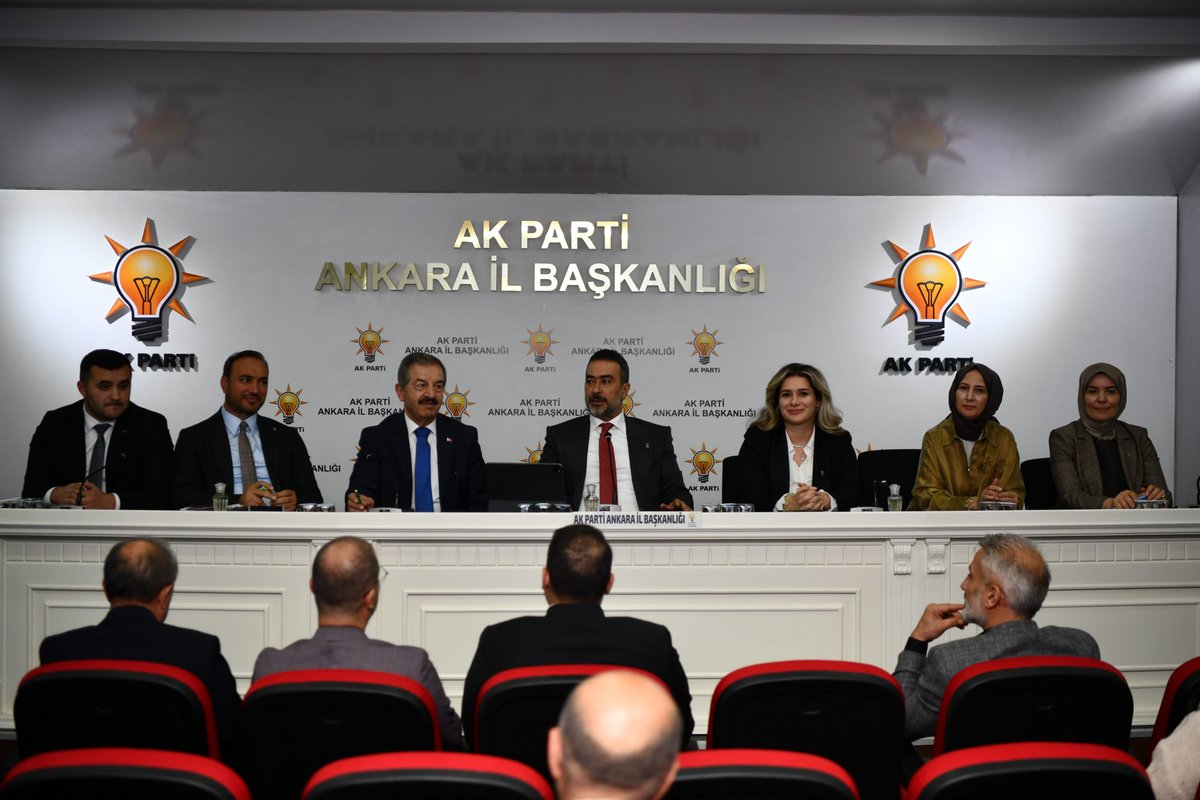 AkpartiAnkara's tweet photo. Haftalık Olağan İl Yönetim Kurulu Toplantımızı İl Başkanımız Sn. @hakanhanozcan başkanlığında gerçekleştirdik. https://t.co/McukEfGzqD