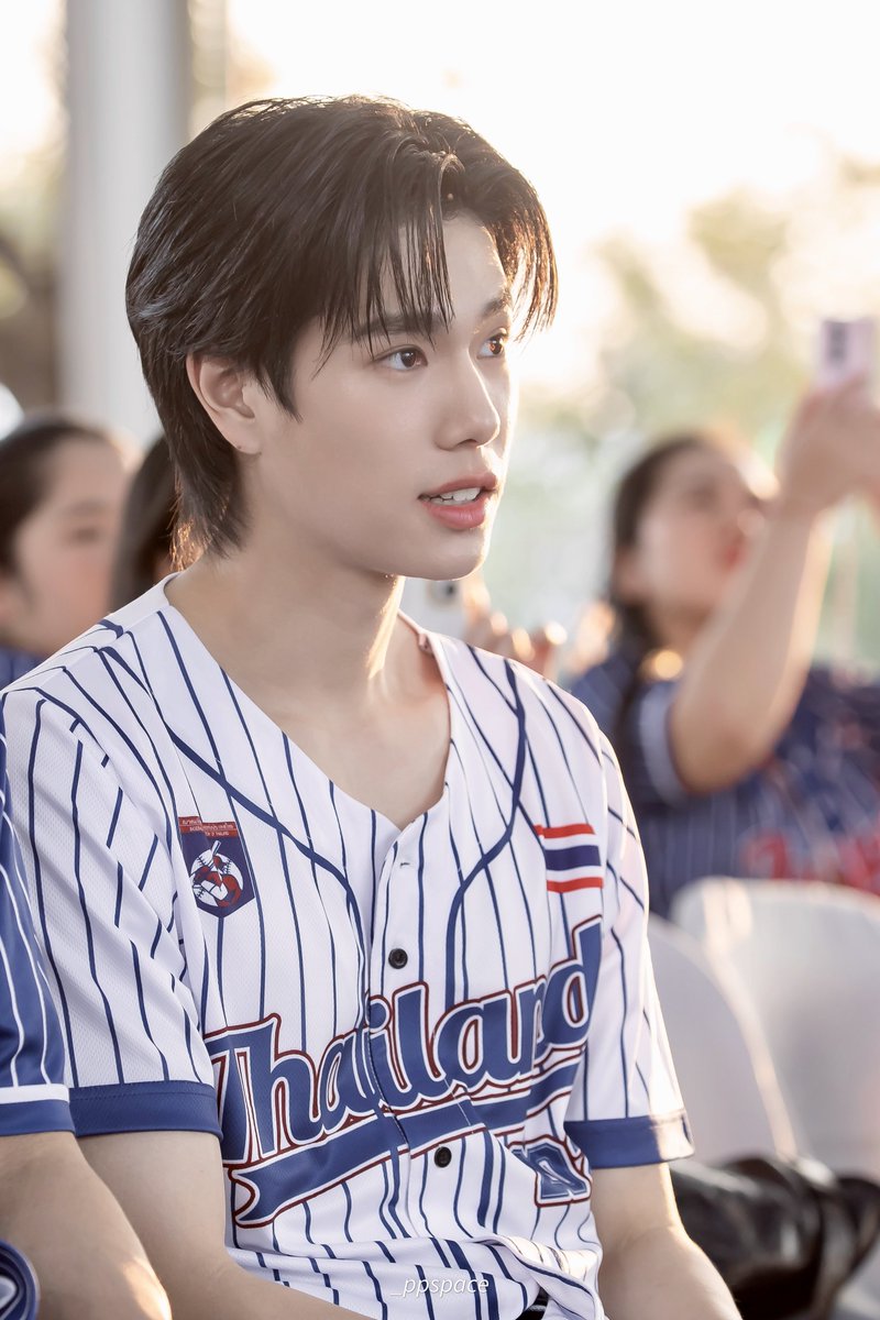 cullenjungdann's tweet photo. ขอโหวตให้ starlympics มีเบสบอลได้ไหมคะ แต่มาดามอย่าแข่ง อย่าเป็นผจกทีมใดๆทั้งสิ้นนะคะ นั่งสวยๆหายใจเฉยๆสร้างความสดใสให้โลกนี้ใบนี้พอค่ะ 
คนไรฟระใส่ชุดเบสบอลแต่ให้ฟีลนางนพมาศมาก คือเหมาะจะนั่งสวยขึ้นเสลี่ยงชิบหาย https://t.co/5kiIF5N5BQ