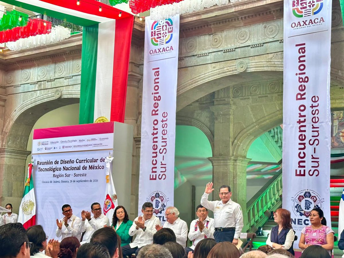 Coparmexoaxaca's tweet photo. Fortalecer el talento es fortalecer el futuro de México y el Sur-Sureste.

Agradecemos la invitación a la Reunión Regional Sur-Sureste "Nectli" de Diseño Curricular y Vinculación Académica, organizada con el Tecnológico Nacional de México (TecNM). https://t.co/LfmEl7gdiC