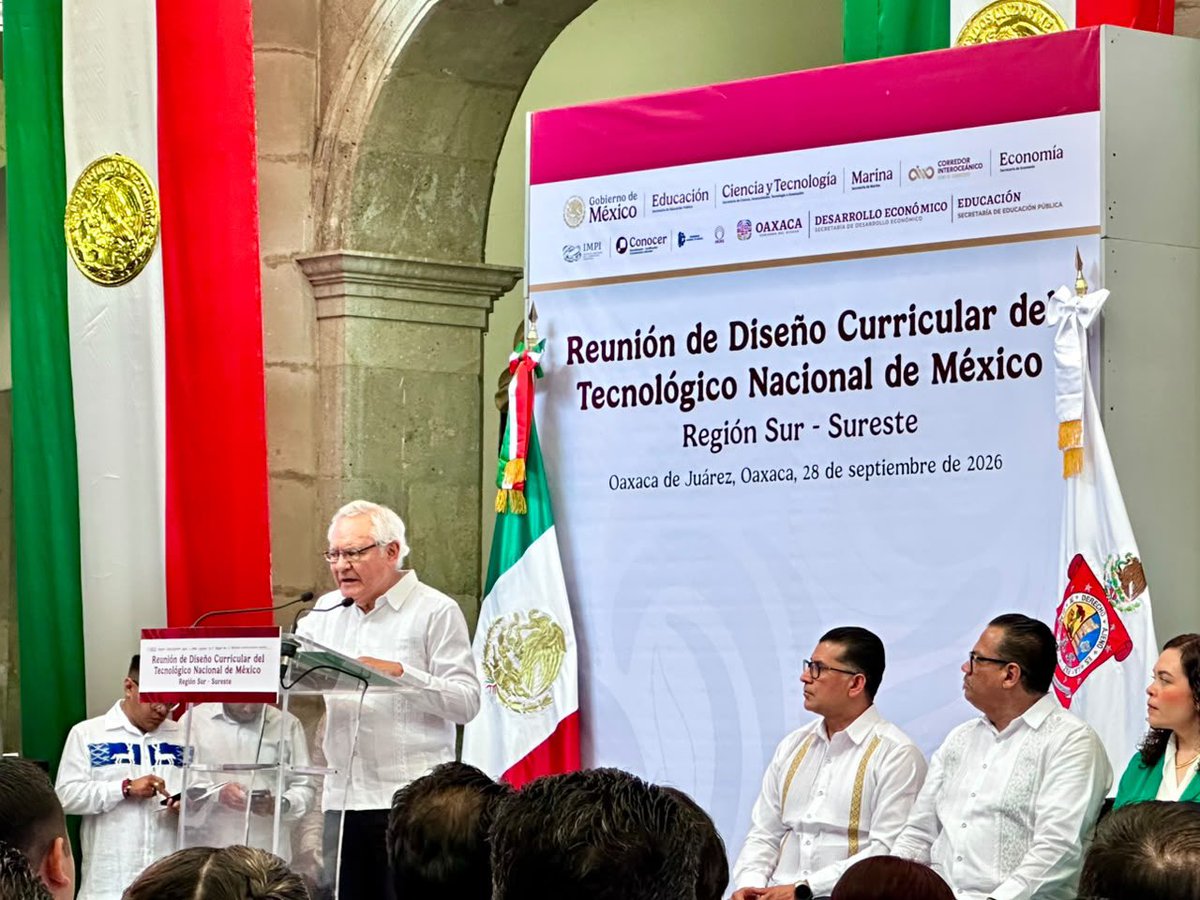 Coparmexoaxaca's tweet photo. Fortalecer el talento es fortalecer el futuro de México y el Sur-Sureste.

Agradecemos la invitación a la Reunión Regional Sur-Sureste "Nectli" de Diseño Curricular y Vinculación Académica, organizada con el Tecnológico Nacional de México (TecNM). https://t.co/LfmEl7gdiC