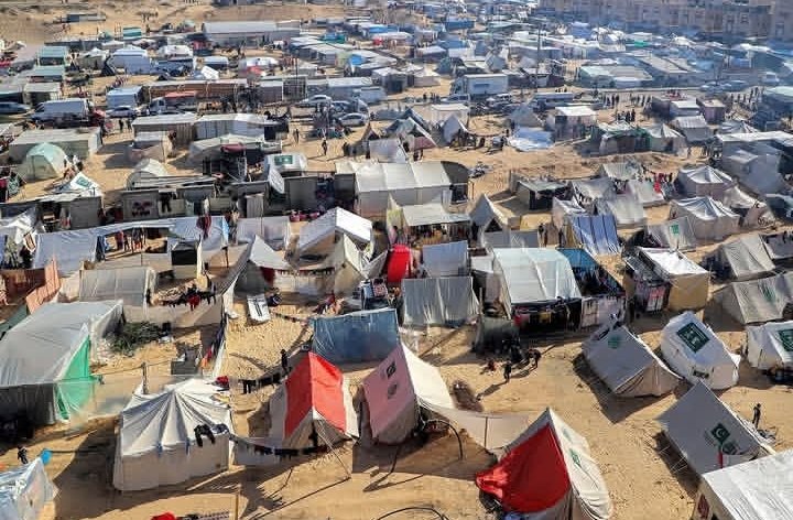 FatmaFromG's tweet photo. Çadırlarda yaşayan insanları unutmayın; onlar hâlâ bir yardım eli ve acılarını hafifletecek bir merhamet bekliyorlar. Lütfen bağış yapın ve paylaşın.🙏😔 https://t.co/TVrtcwrdtY