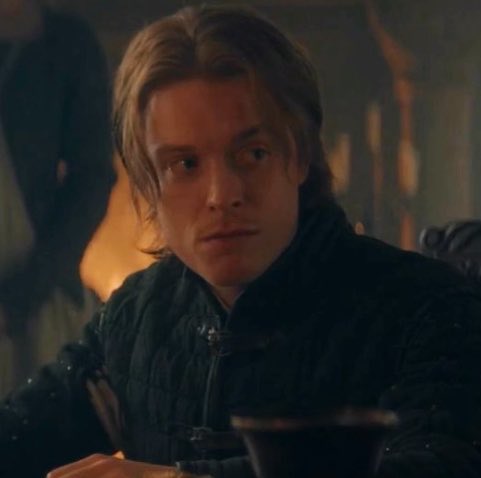 targaryenling's tweet photo. the substance https://t.co/WKDbz5xfib