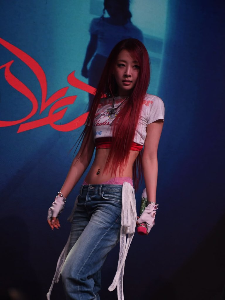 yvevvs's tweet photo. yves………. https://t.co/XfMZHCUUn9