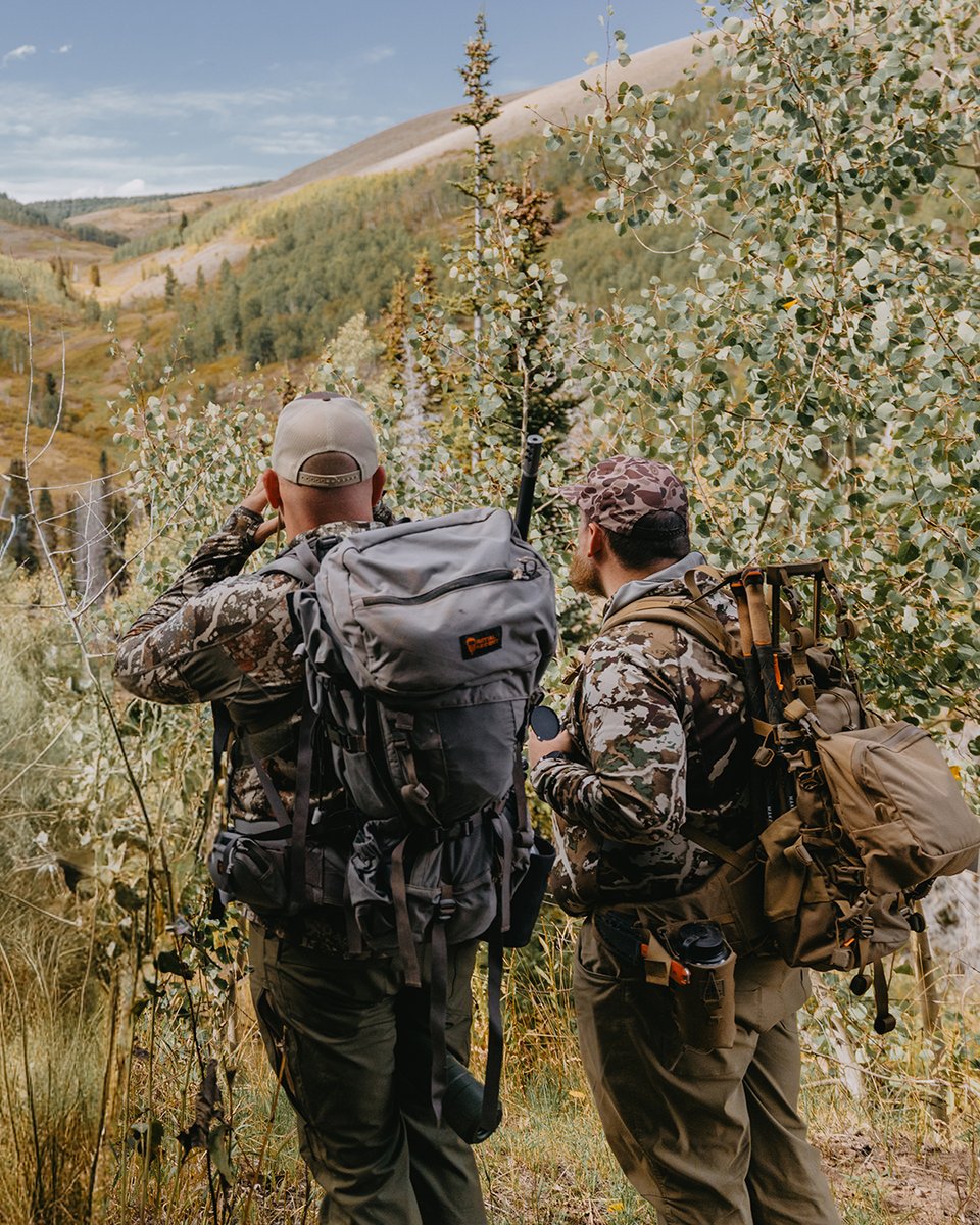 LeupoldOptics's tweet photo. Luke Combs &amp; Jason Phelps turn up the heat in Utah’s elk woods. See how it all came together in DAYS LIKE THESE.

https://t.co/51XFPRx3z1

#LeupoldOptics #BeRelentless #DaysLikeThese https://t.co/8d4RYg8T8m