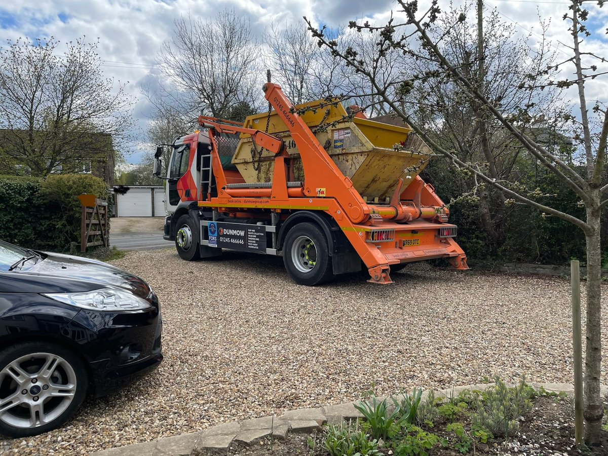DollysGarden's tweet photo. #WeekMforMachinery #AlphabetChallenge
One of many skips we have had in our 6 years here. 😂 https://t.co/9HCEjDjOTK