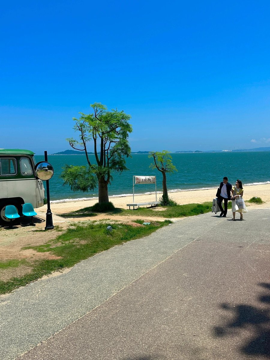 NealAlpertuqsa's tweet photo. Qué calorazo hoy! El sol brilla mucho y todos queremos estar en la playa para refrescarnos. https://t.co/vg1bfbDV2U