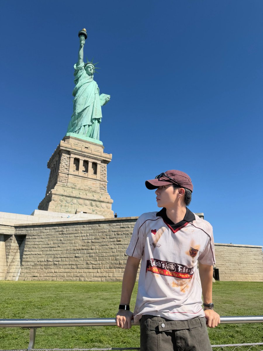 zee_pruk's tweet photo. ยังไม่กลับ🗽 #ZeePruk https://t.co/y3CYB48J9Y