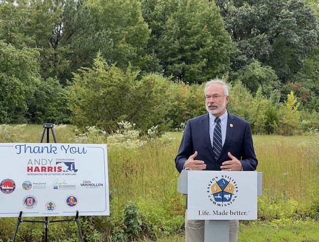 RepAndyHarrisMD's tweet photo. Great to be in Easton today to break ground on Easton Utilities’ new drinking water well and pump house.

Easton’s water system serves thousands of customers, as well as the new University of Maryland Shore Regional Medical Center. 

I’m proud to have secured $2.625 million in federal funding for this project, adding another source of clean drinking water for Easton.