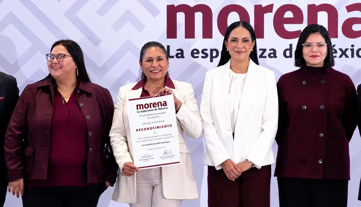 Photographare's tweet photo. ANA LILIA RIVERA RIVERA ES LA NUEVA COORDINADORA ESTATAL DE MORENA EN TLAXCALA.

#Morena #Tlaxcala #AnaLiliaRivera #CoordinadoraEstatal #WTC #4T #PieDeFoto https://t.co/95A3cCn7VX