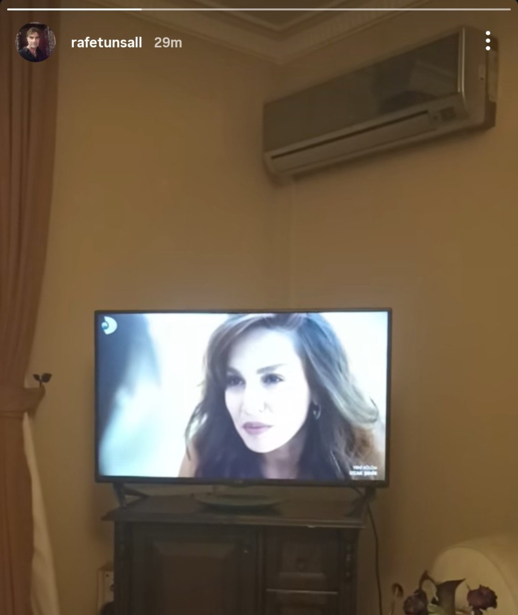 yapnspace's tweet photo. even our baba ships these two wkwkwkw, #AlNar in the houseee 🤟🏻
#UzakŞehir https://t.co/oqfzE4Eqvw