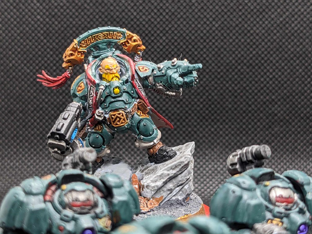 Bigjohn921's tweet photo. @JaxVTuber I can do both. Here's some of my favorite leagues of votann mini's I painted. And a picture of my boy Congo. https://t.co/soNorT0iKD