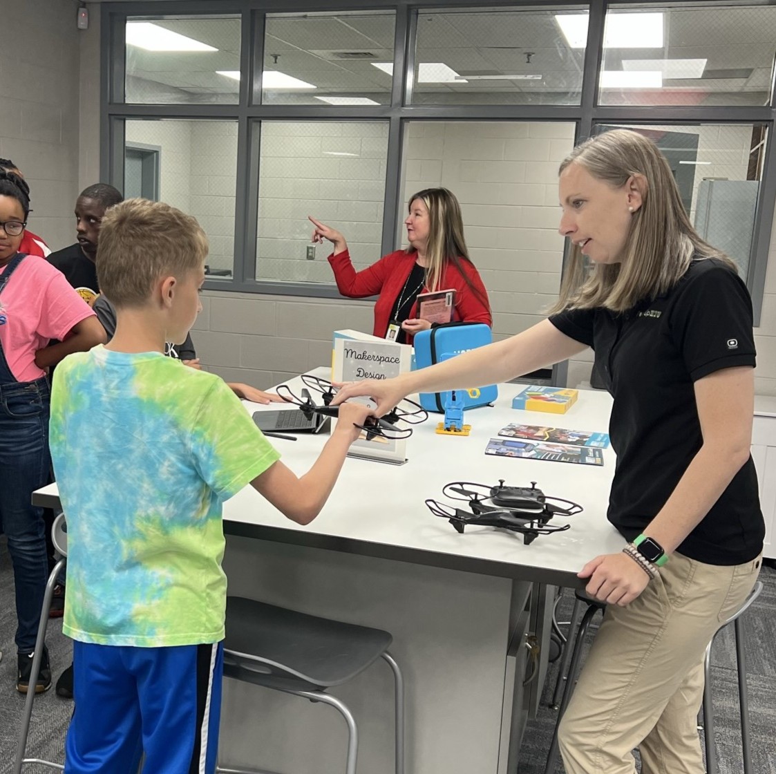powerupedu's tweet photo. 🎤 Student voice matters! 
A simple question like “What helped you learn most today?” can spark powerful insights. Quick feedback—exit tickets, sticky notes, or a show of hands—helps us connect and grow.
👉 Educators, how do you gather student feedback?
#StudentVoice #PowerUpEDU https://t.co/1HWlbsuh0u