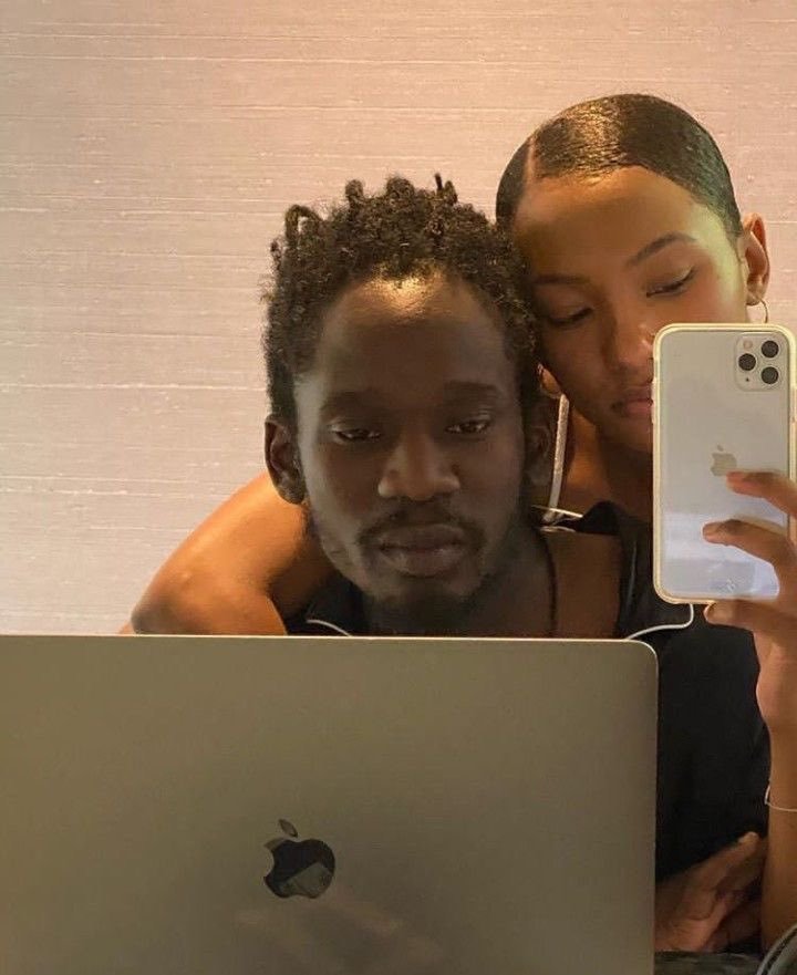 seunv_x's tweet photo. God me seff no get two heads now. https://t.co/tl4vSF8xui