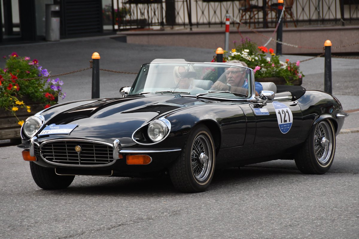 RKW1899's tweet photo. #AlphabetChallenge #WeekMforMachinery
The E-type Jaguar Roadster
I'm led to believe it was considered the ultimate
"Babe magnet" ...just sayin🤣🤣🤣 https://t.co/rXxH1SvISF