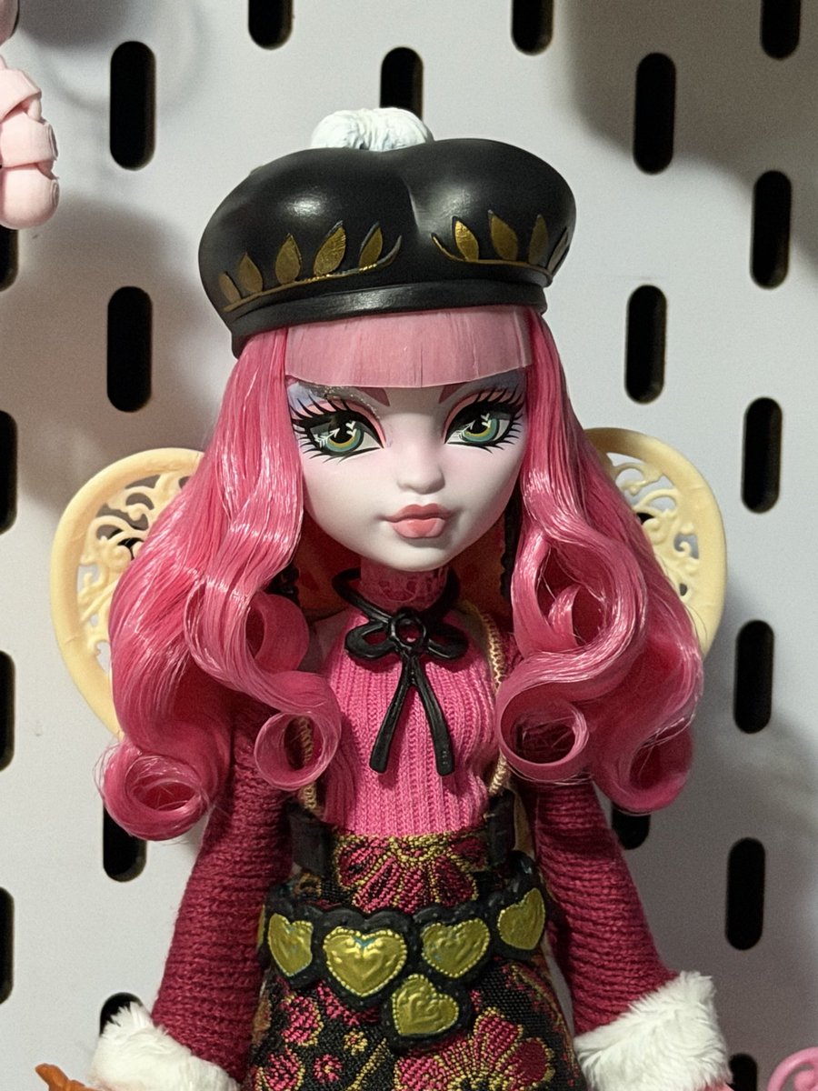 lagoonaplnk's tweet photo. oh mademoiselle Cupid https://t.co/gB9VRnzd1p