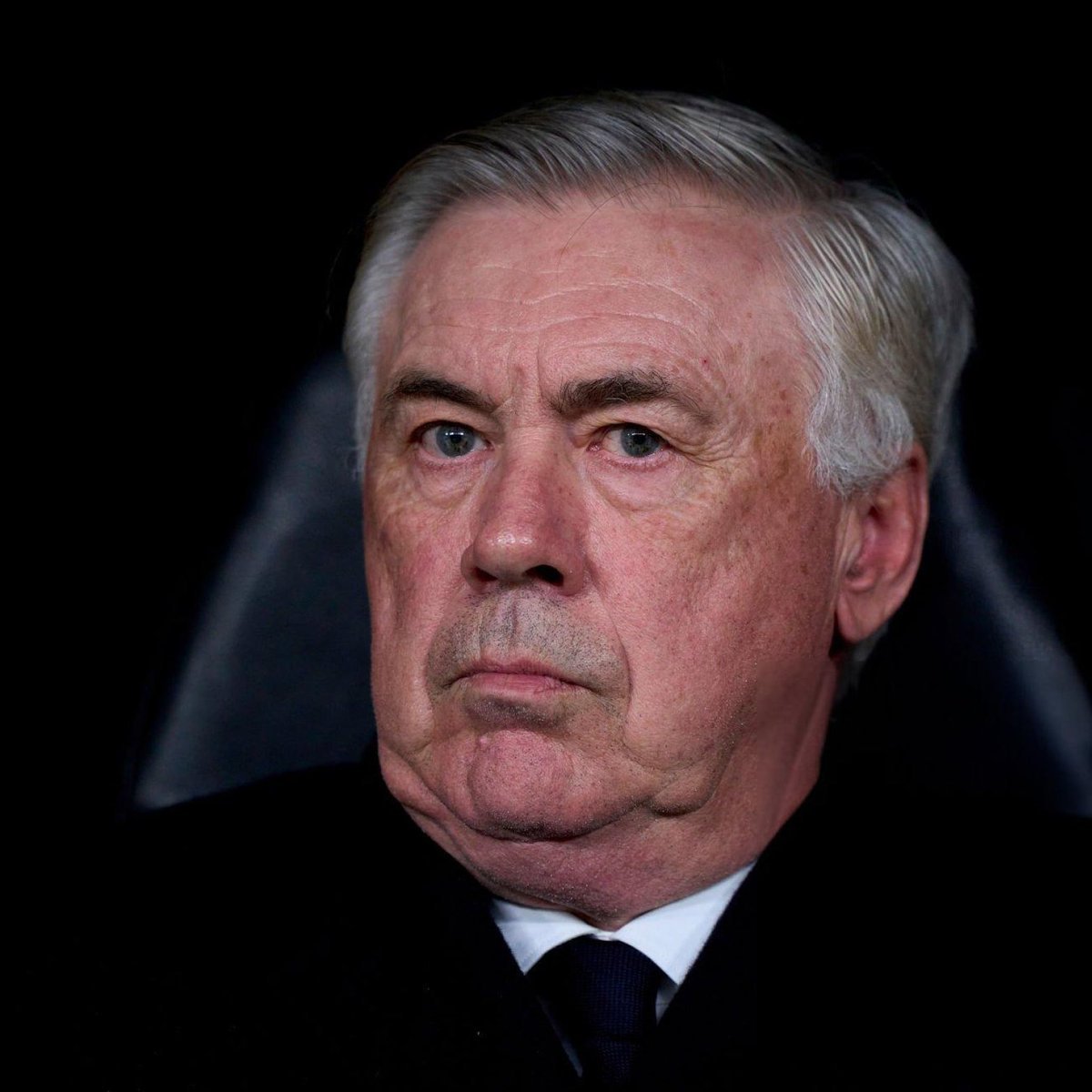UTD__Ronaldo's tweet photo. 🚨🗣️Carlo Ancelotti:  Sir Alex Ferguson is the greatest coach I call him a myth he won everything 

🗣️My relationship with sir Alex spans more than 15 years and can be read as one long, consistent tribute. The relationship began as rivalry and quickly became friendship. We chat and discuss like old friends after matches.

🗣️As time goes on, the more I fall in love with Ferguson. As a coach he is unusual. It’s not as if he guides the training sessions because he delegates a lot and has an excellent staff. But he understands football like few do. With him, all the players improve. He has no fear of introducing youngsters. United play a European style of football, a modern style. But above all, Ferguson is a great person and he is humble.

🗣️My admiration for Sir Alex Ferguson comes from knowing him: he has won everything, he is a symbol, a myth, a hero for Manchester United, and yet he doesn’t show off. He is humble, modest, and he still has the passion of a child in doing his job. It isn’t easy to remain yourself when you become a successful man: he managed it, and that is perhaps the most beautiful success of all.”

🗣️Sir Alex had that time. And look what he was able to do and what he became: a myth. No a Myth, with a capital M.”
The respect never faded. I take advice from everyone, but the only person who would be better suited to give me advice would be Alex Ferguson.