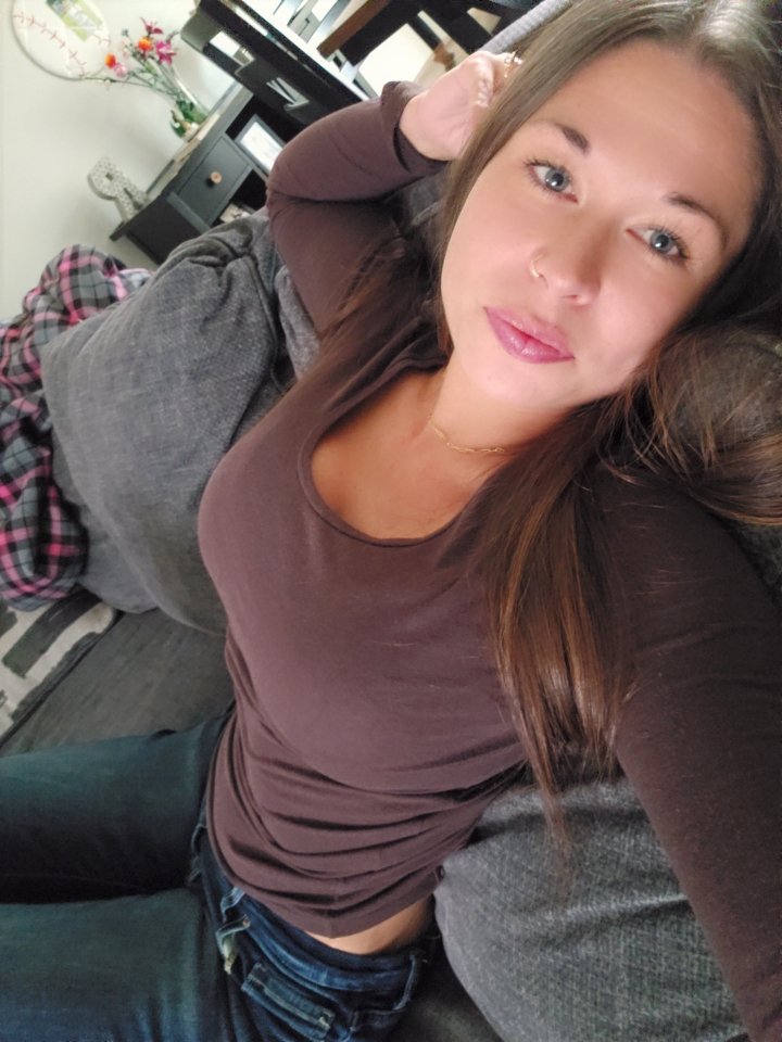 LexxxMess's tweet photo. Who doesn't love a good pair of jeans 🤑
#nsfwtwt 

•MILF•Bigtits•kinky•sessions•videocalls•customs https://t.co/PJHdmLdTlu