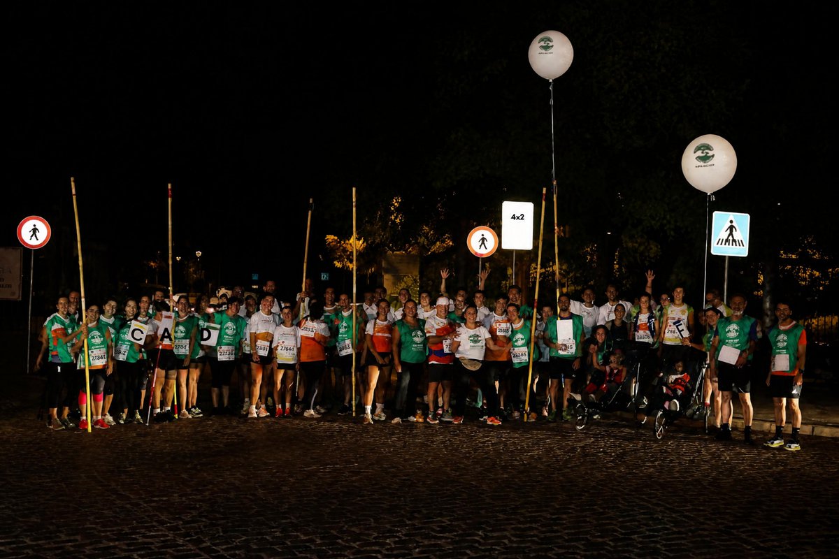APASCIDE's tweet photo. Corrimos #NocturanSevilla26KH7
9 equipos hicieron posible que 9 personas con #sordoceguera disfrutasen del evento como uno más.
Gracias a todos los que lo habéis hecho posible.
@DecathlonEspana @afoprodei @fmapfre @MAPFRE_ES 

#sordociegos #discapacidad  #NocturnaSevilla2026 https://t.co/TCn5jFrwzF