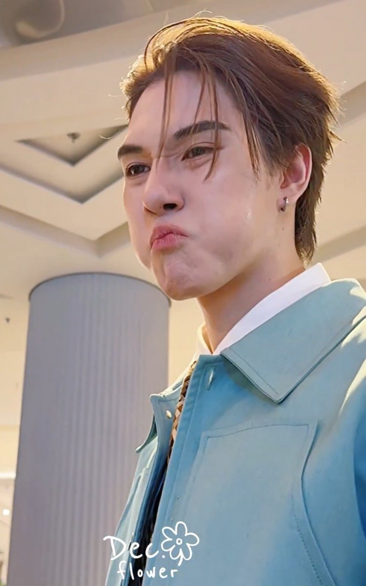 gmmtvprinces's tweet photo. dangerous? 🧐
NANI JOINS RGBLED BIRTHDAY
#HisenseRGBMiniLEDXNani #hirunkit_ https://t.co/IX0uflFCiP